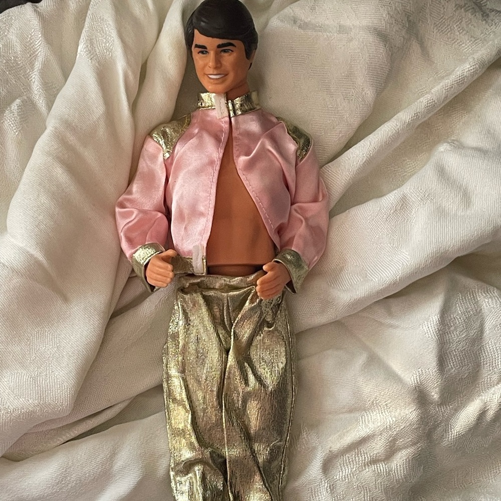 Looks like new 1968 Ken Doll excellent shape Twist & Turns with vintage outfit - Picture 1 of 5